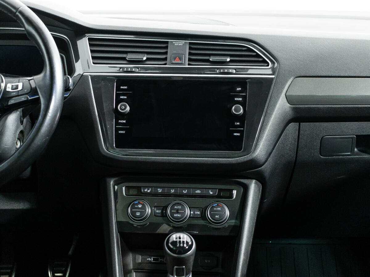 Volkswagen Tiguan, 2019 Фото №14