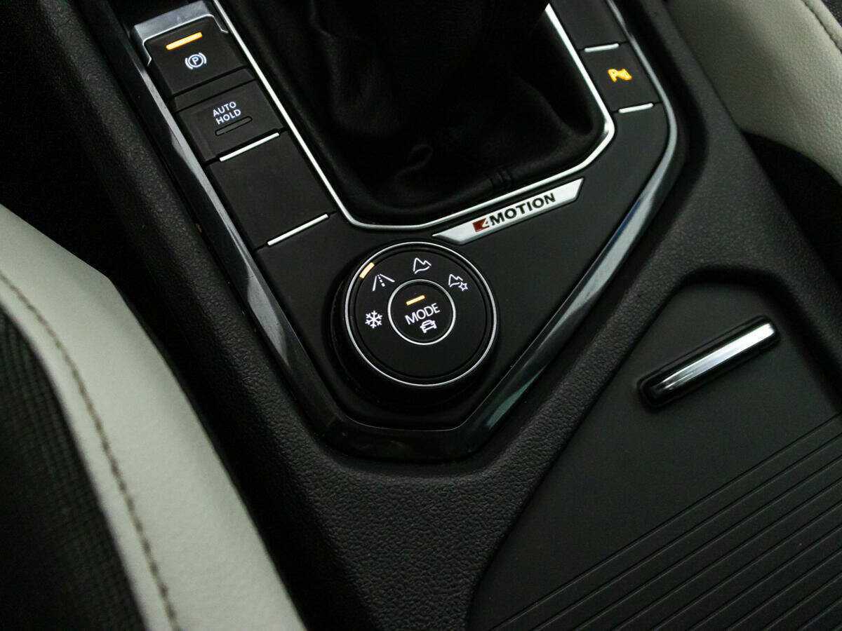 Volkswagen Tiguan, 2019 Фото №18