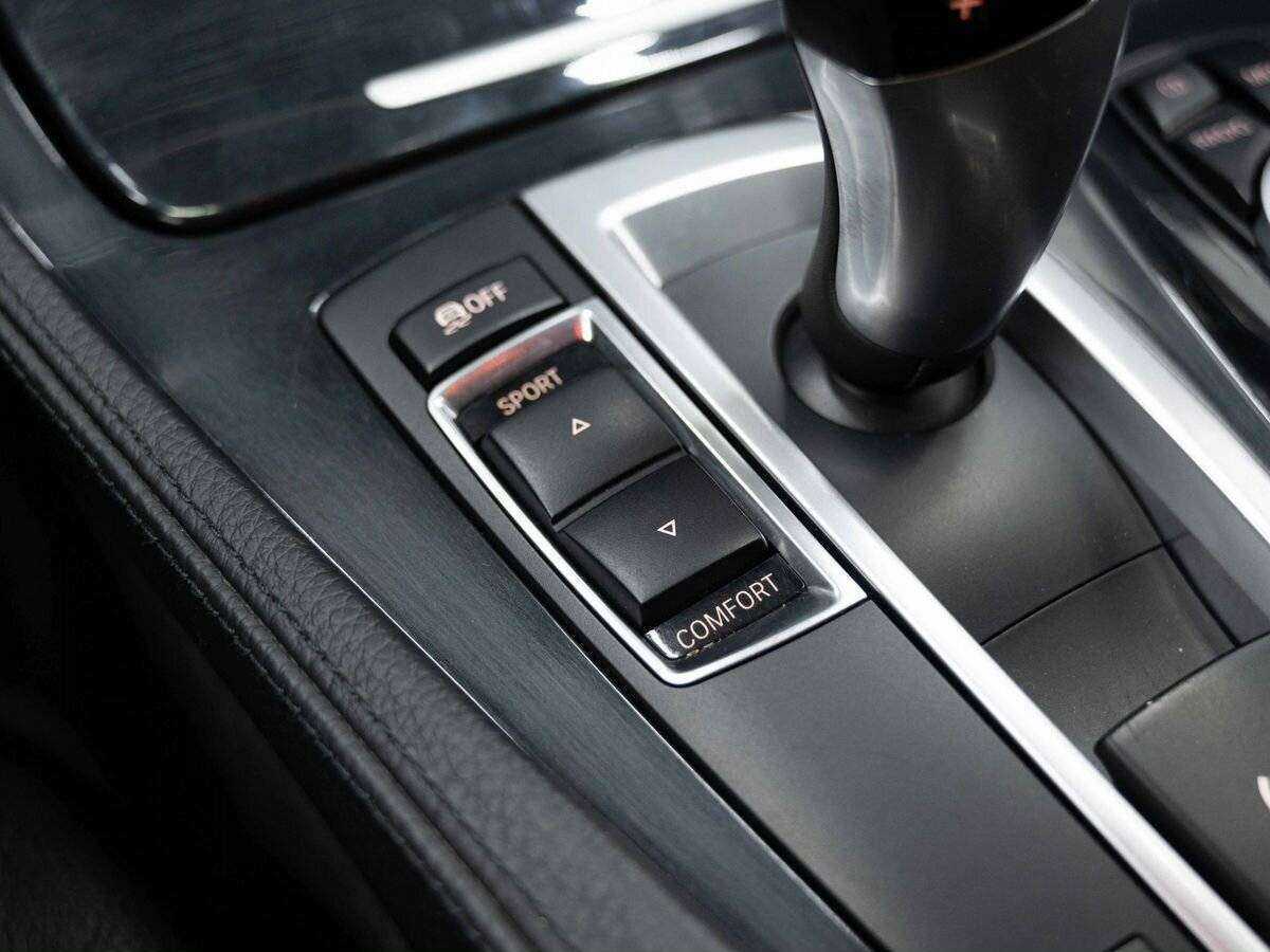 BMW 5 серии 528i, 2012 Фото №21