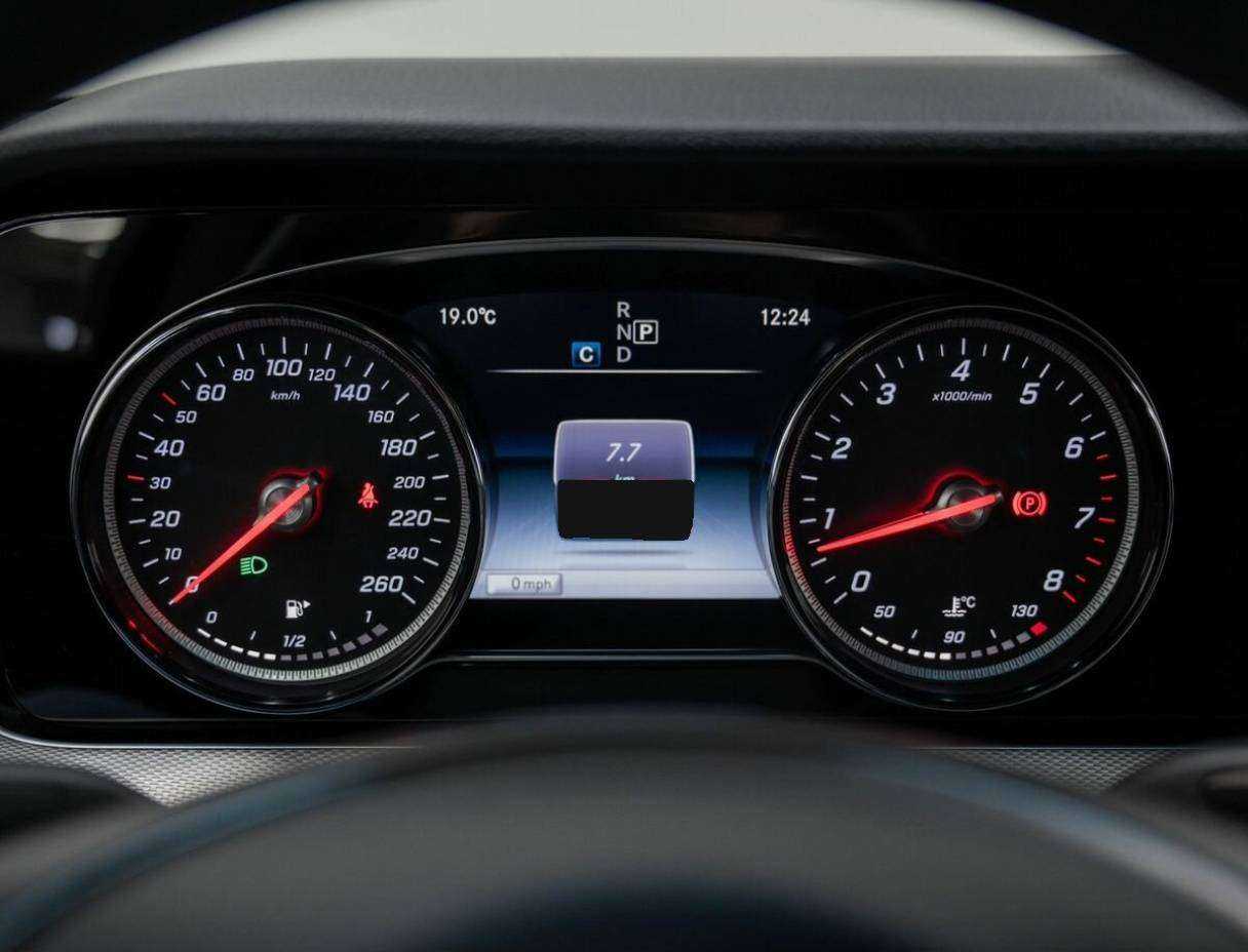 Mercedes-Benz E-Класс 200, 2017 Фото №21