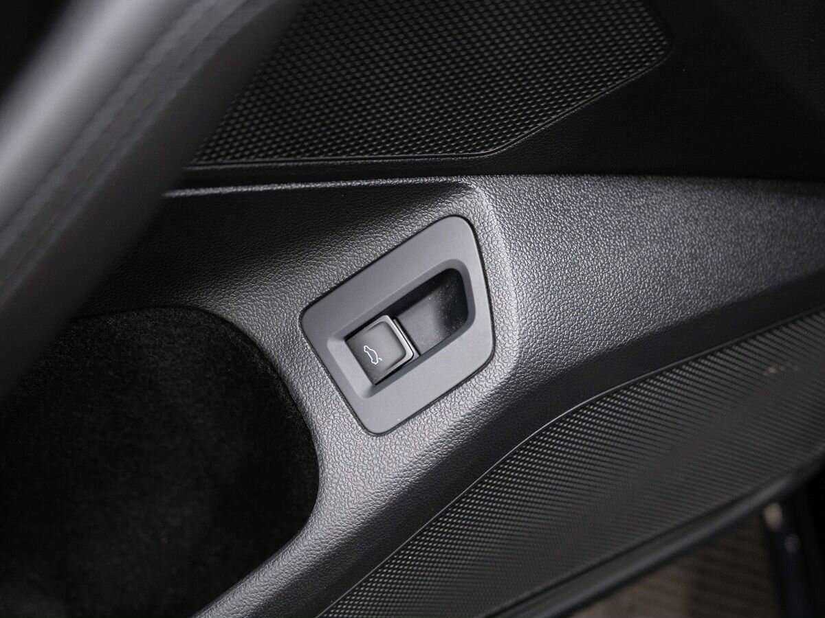 Volkswagen Passat, 2019 Фото №24