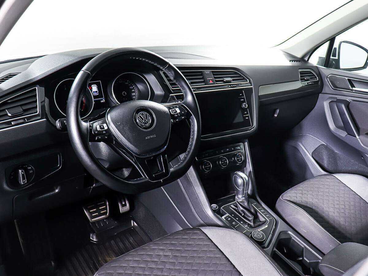 Volkswagen Tiguan, 2018 Фото №12