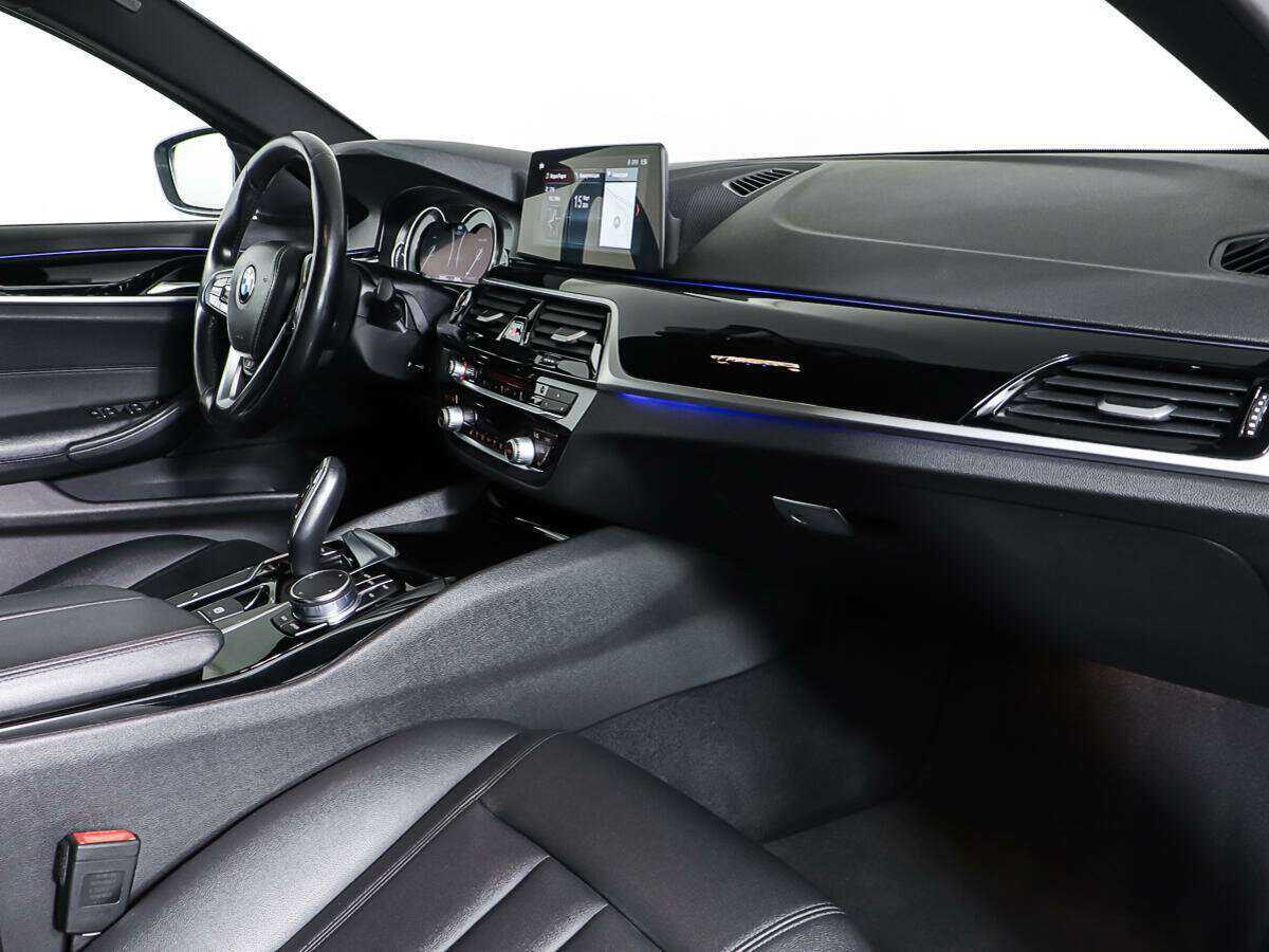 BMW 5 серии 520d, 2017 Фото №11