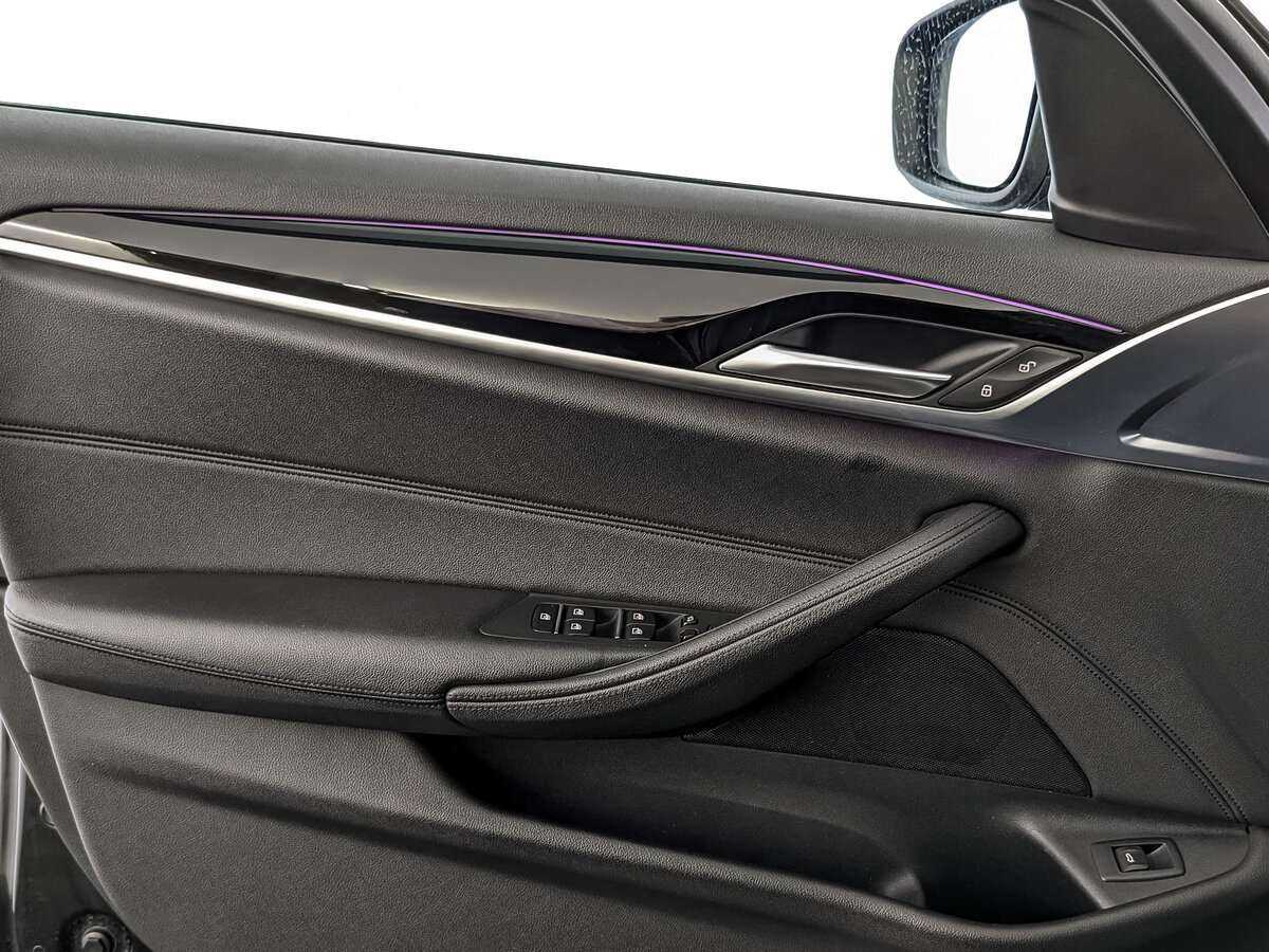 BMW 5 серии 520d xDrive, 2017 Фото №15