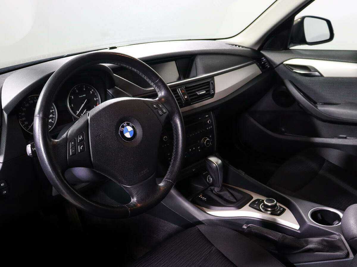 BMW X1 18i, 2014 Фото №12