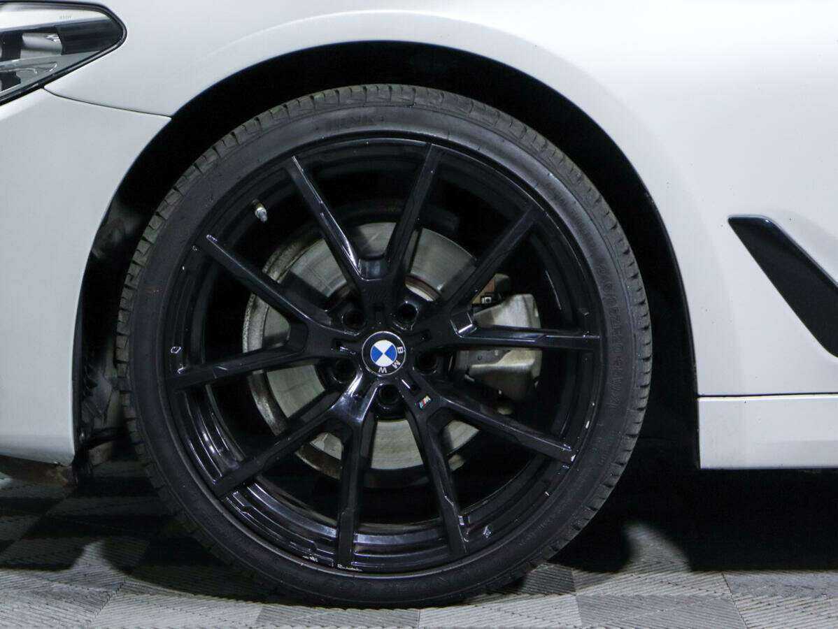 BMW 5 серии 520d xDrive, 2018 Фото №13