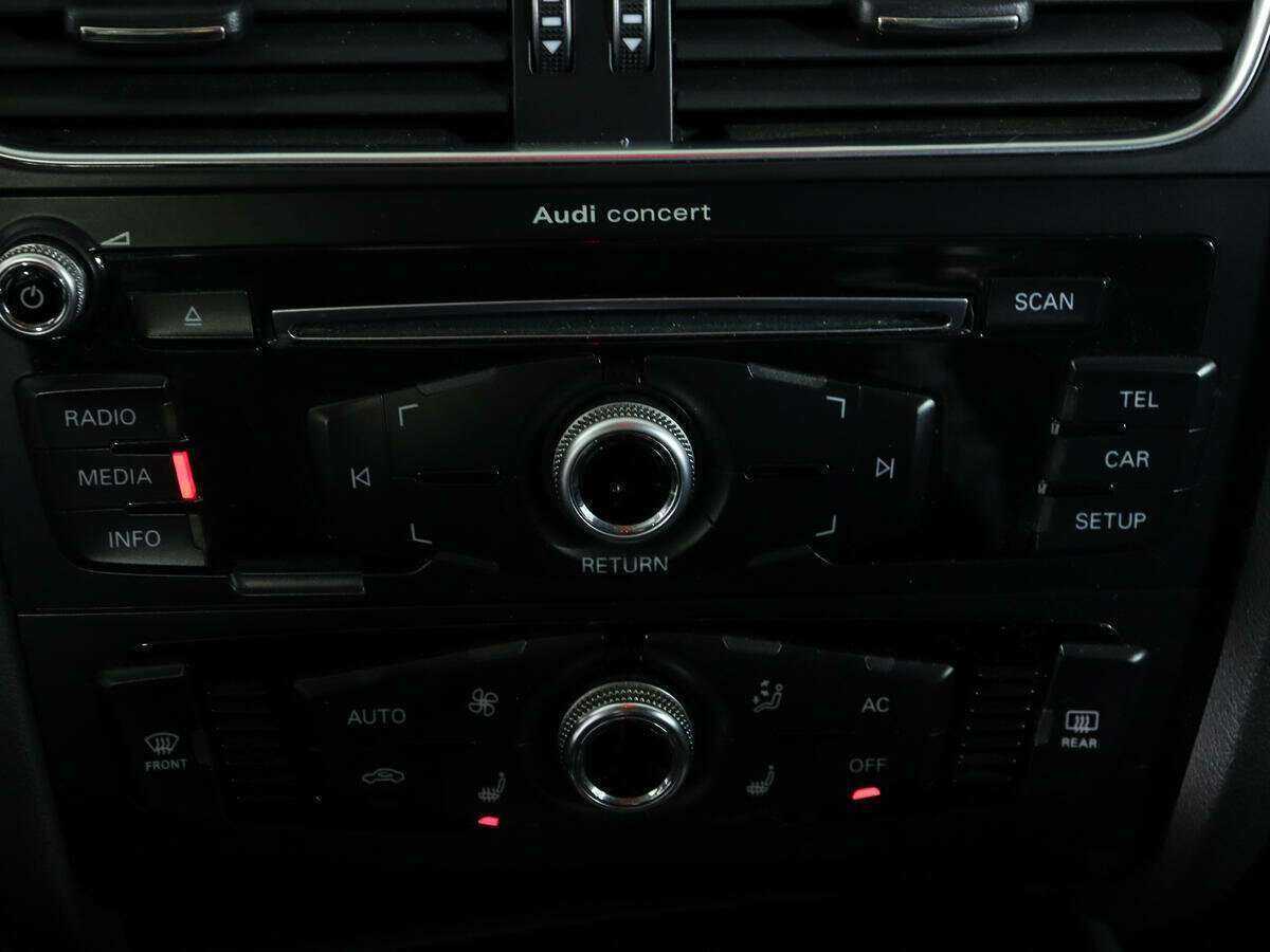 Audi A4, 2012 Фото №17