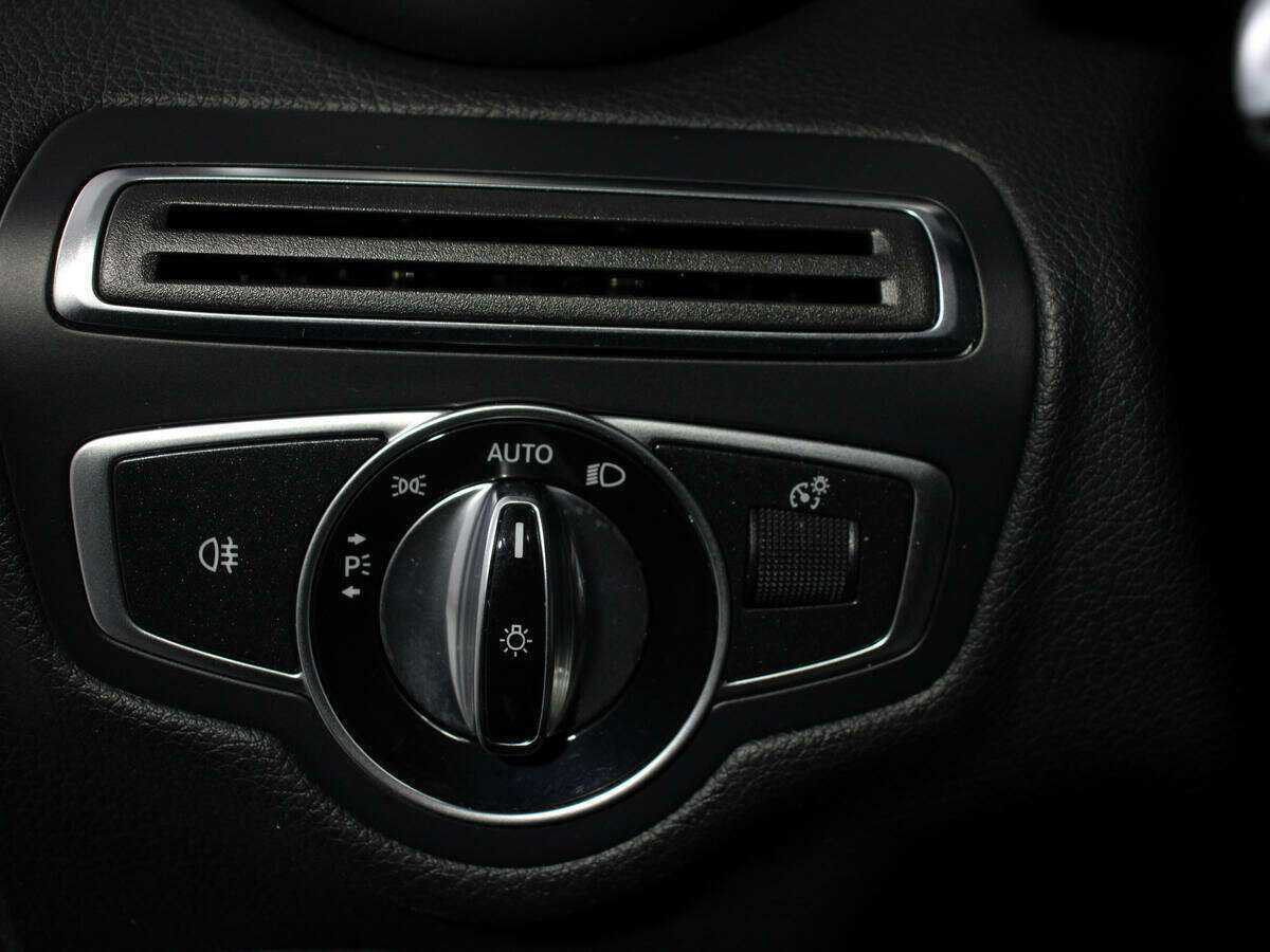 Mercedes-Benz C-Класс 250, 2015 Фото №19