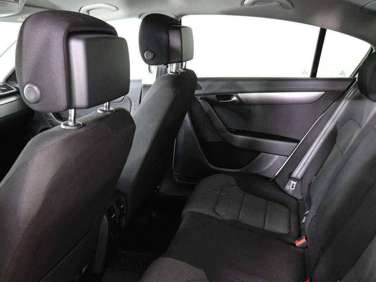 Volkswagen Passat, 2013 Фото №12