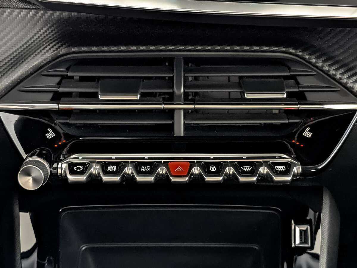 Peugeot 2008, 2021 Фото №17
