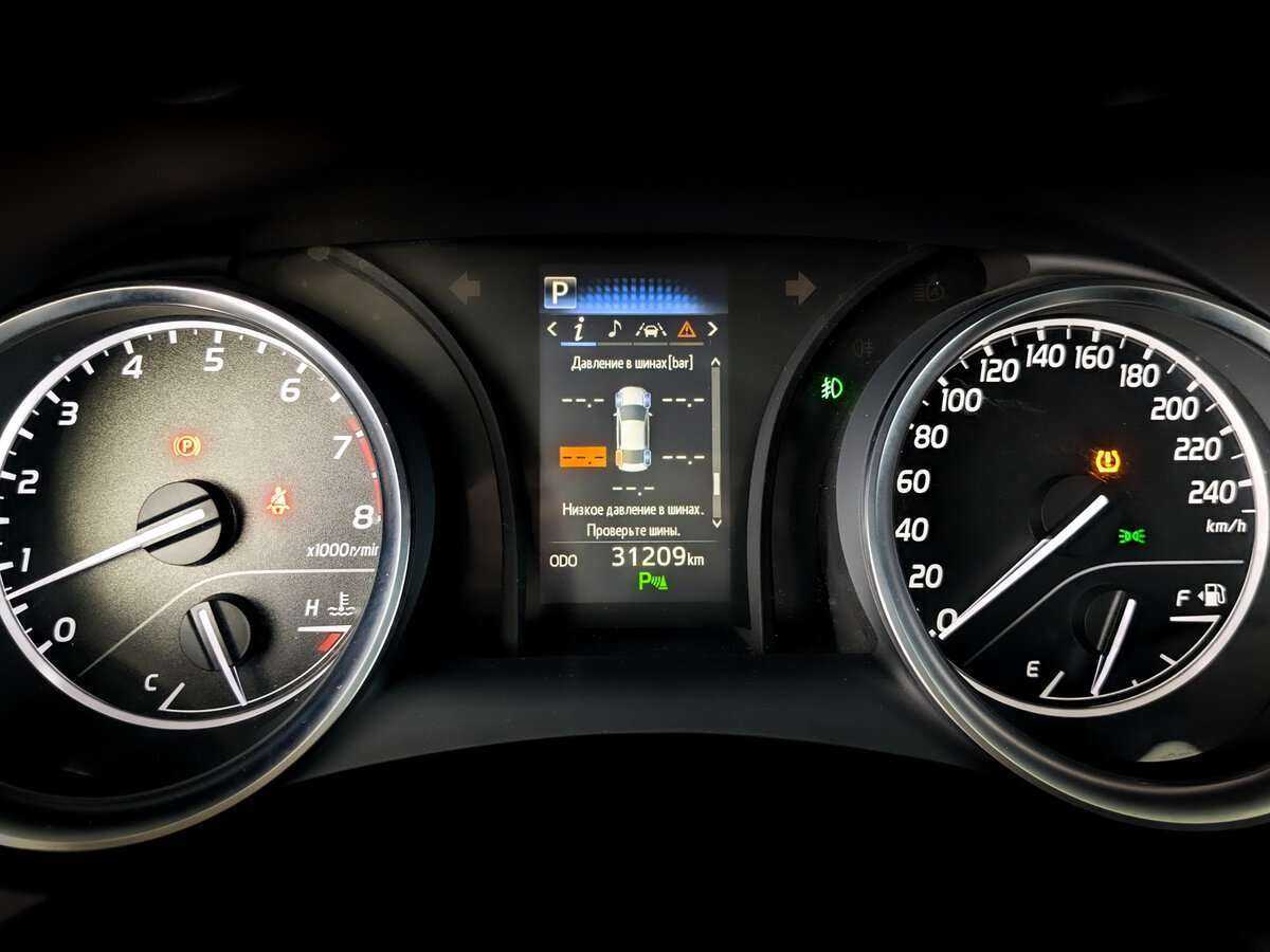 Toyota Camry, 2019 Фото №11