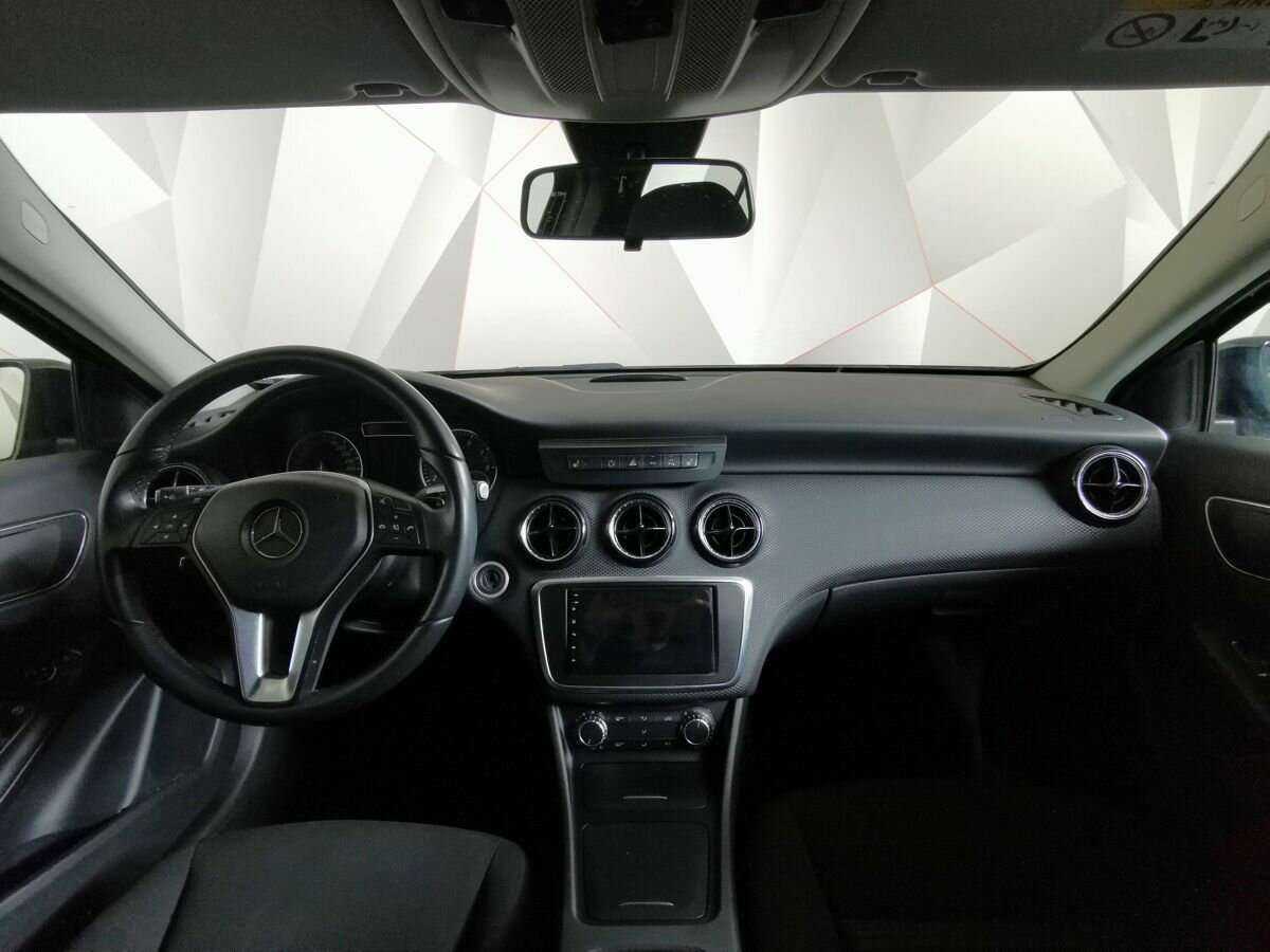 Mercedes-Benz A-Класс 180, 2014 Фото №10