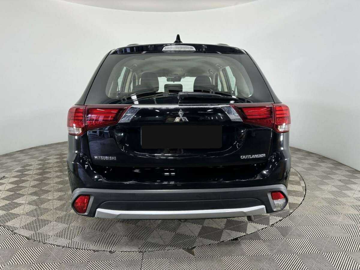 Mitsubishi Outlander, 2017 - 146 761 км. | Фото №3