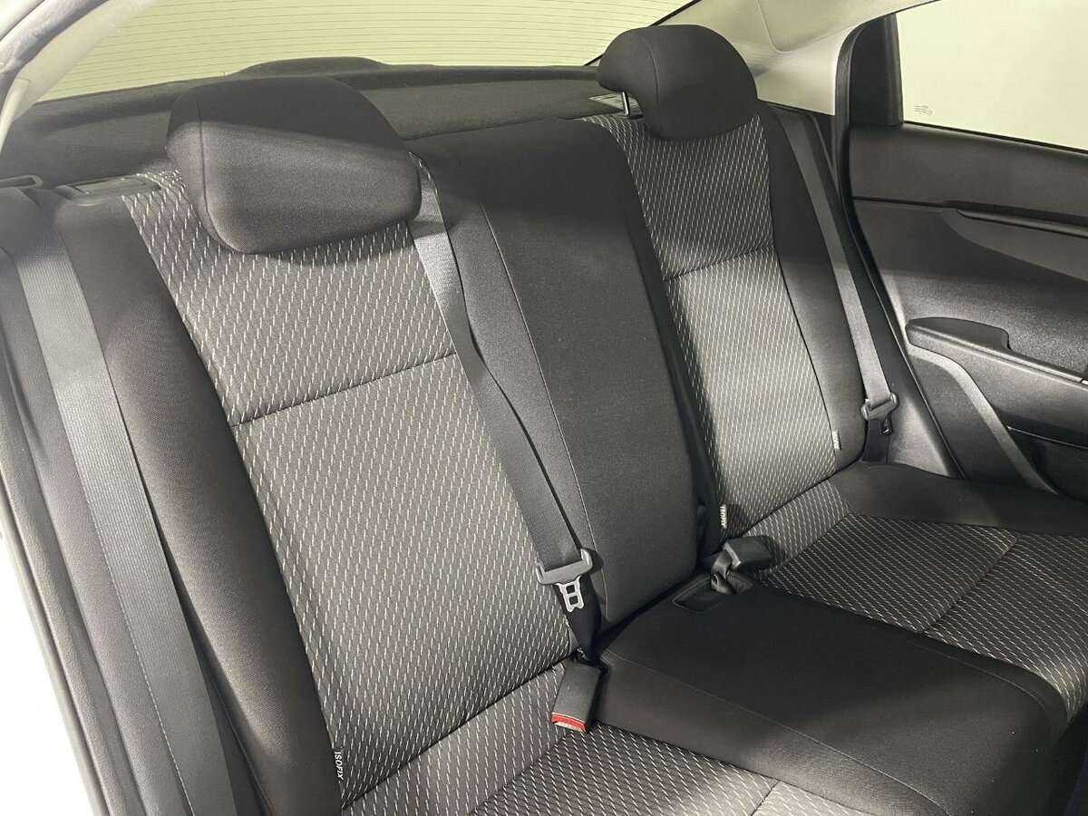 Kia Rio, 2018 Фото №15