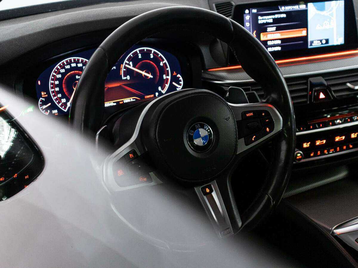 BMW 5 серии 520d xDrive, 2018 Фото №20