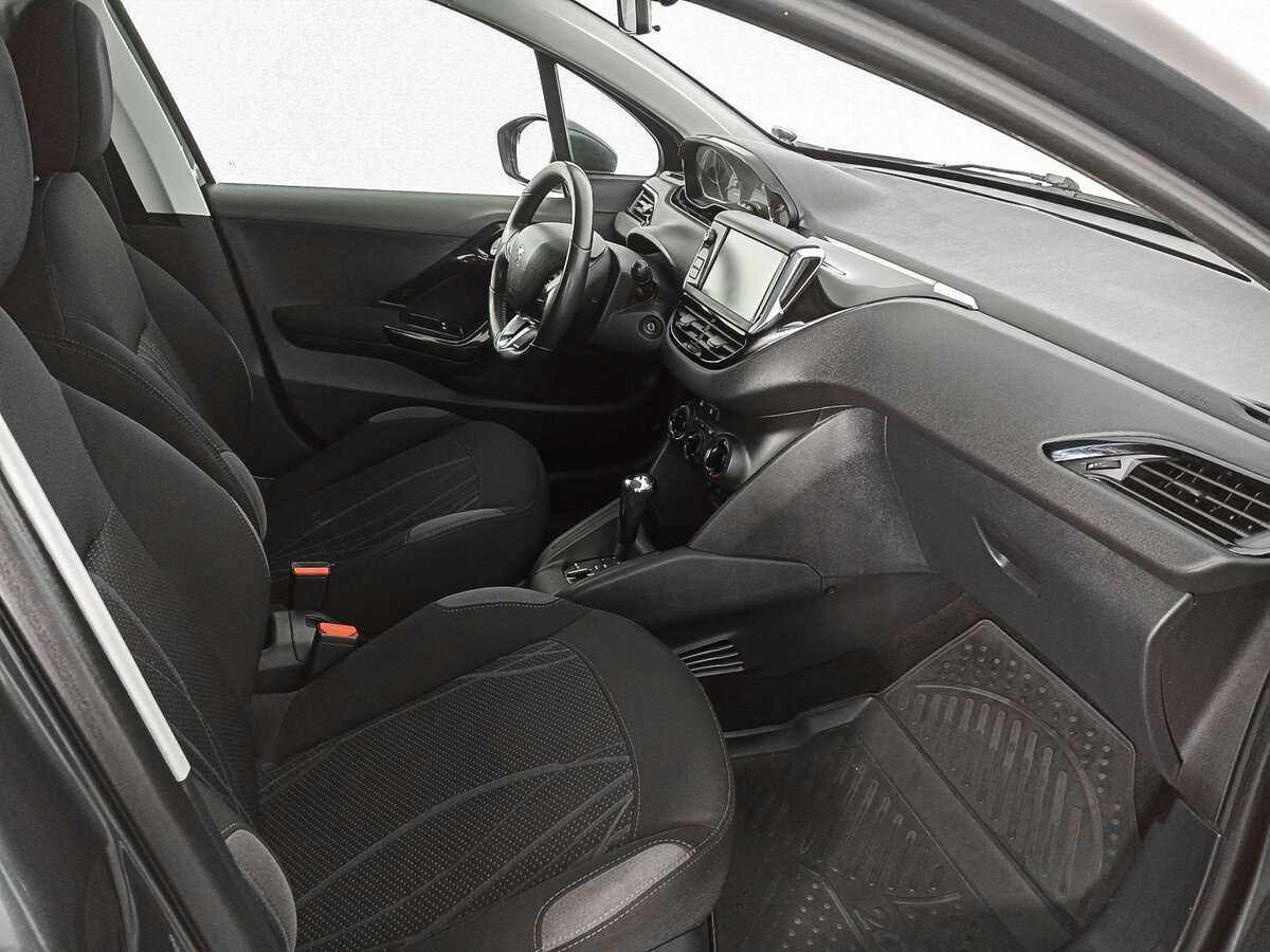 Peugeot 208, 2013 Фото №9