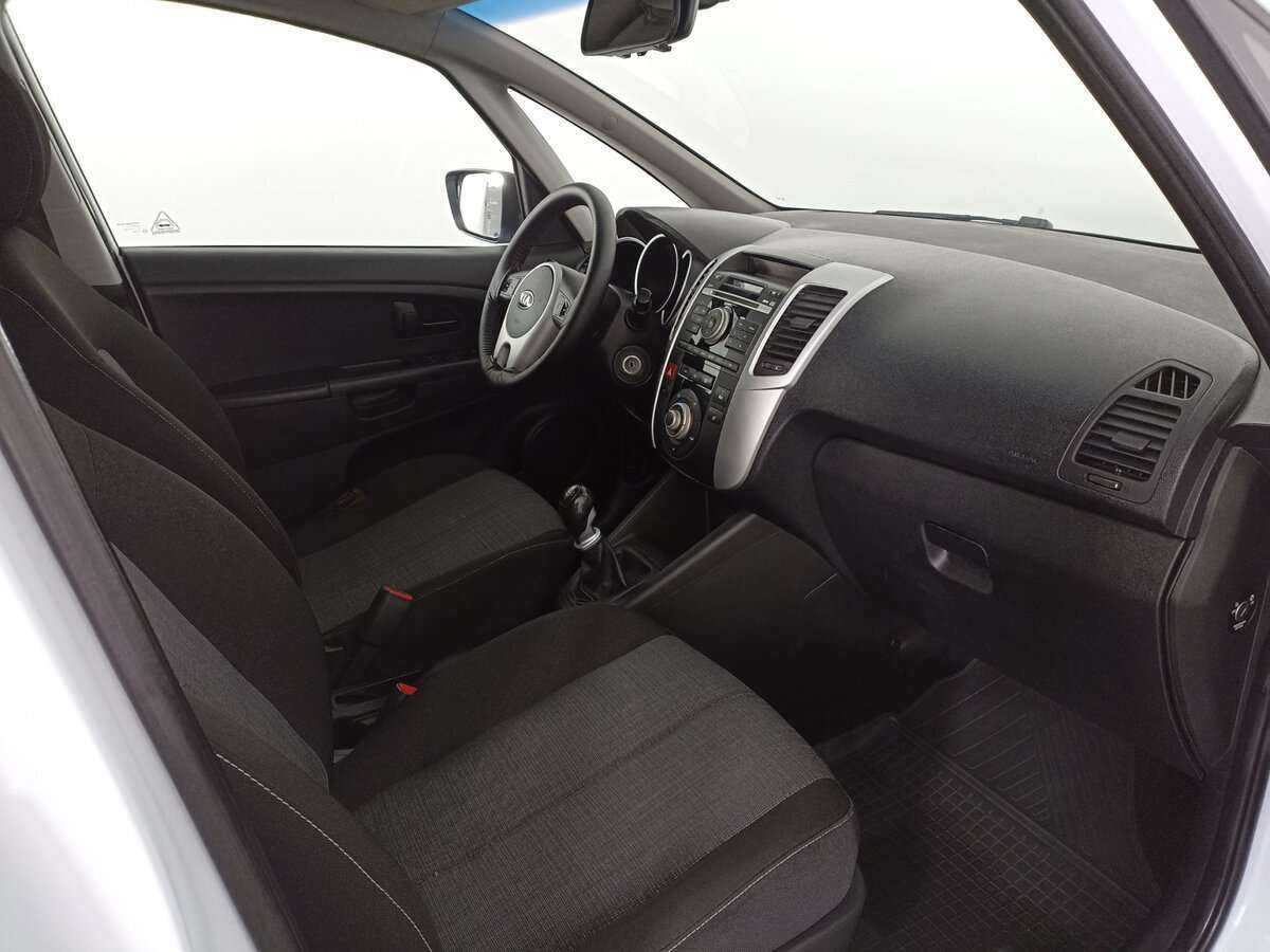 Kia Venga 5-speed, 2014 Фото №7