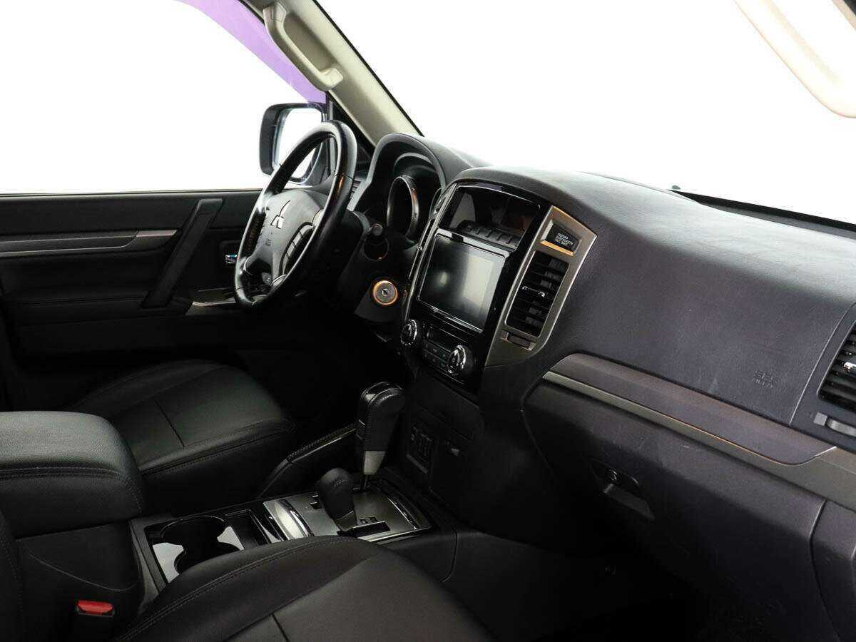 Mitsubishi Pajero, 2015 - 75 250 км. | Фото №4