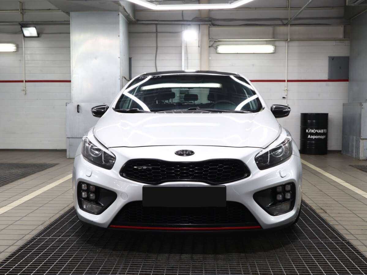 Kia Ceed GT, 2017 Фото №3