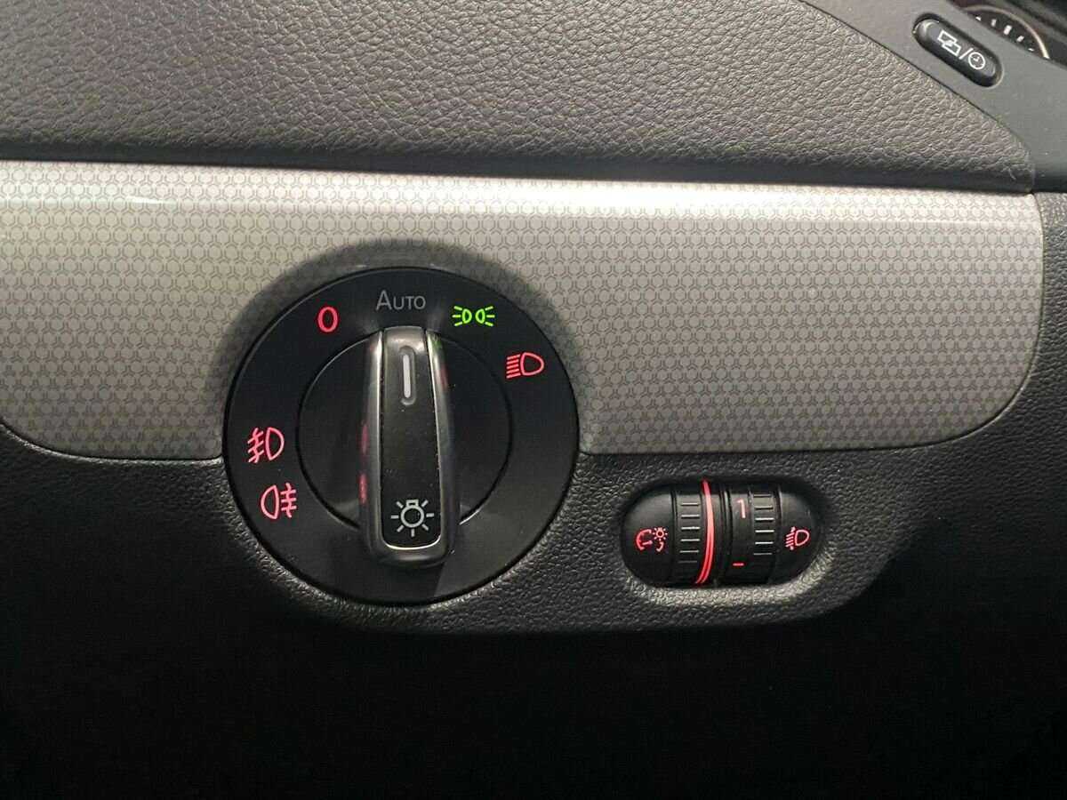 Volkswagen Jetta, 2013 Фото №15