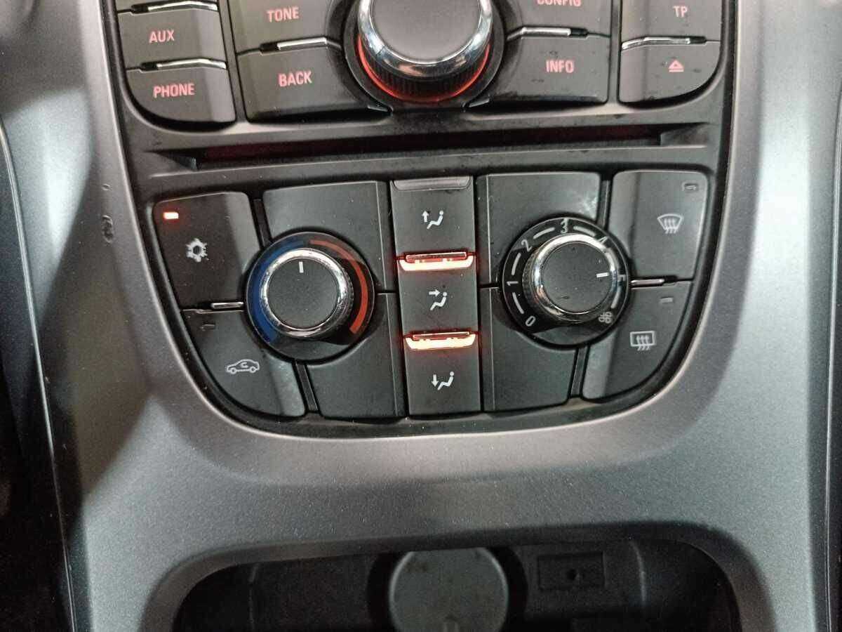 Opel Astra GTC, 2012 Фото №14