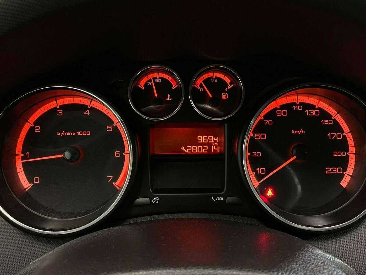 Peugeot 408, 2012 Фото №12