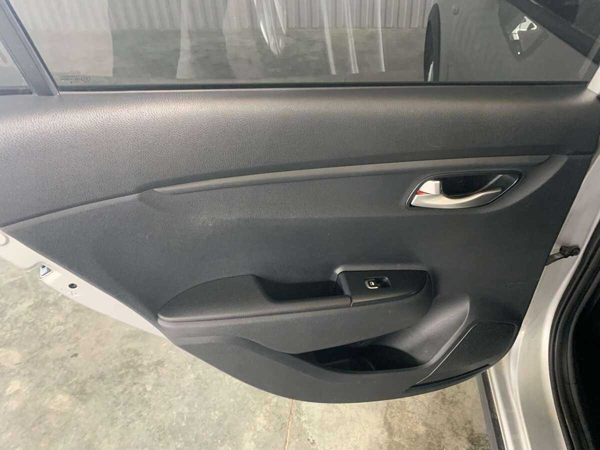 Kia Rio X-Line, 2019 Фото №18