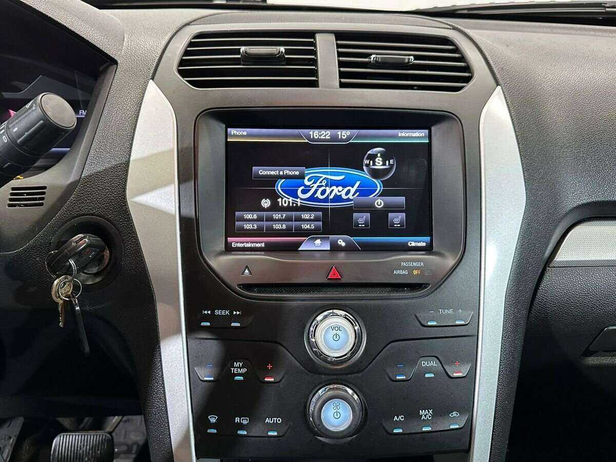 Ford Explorer, 2013 Фото №13