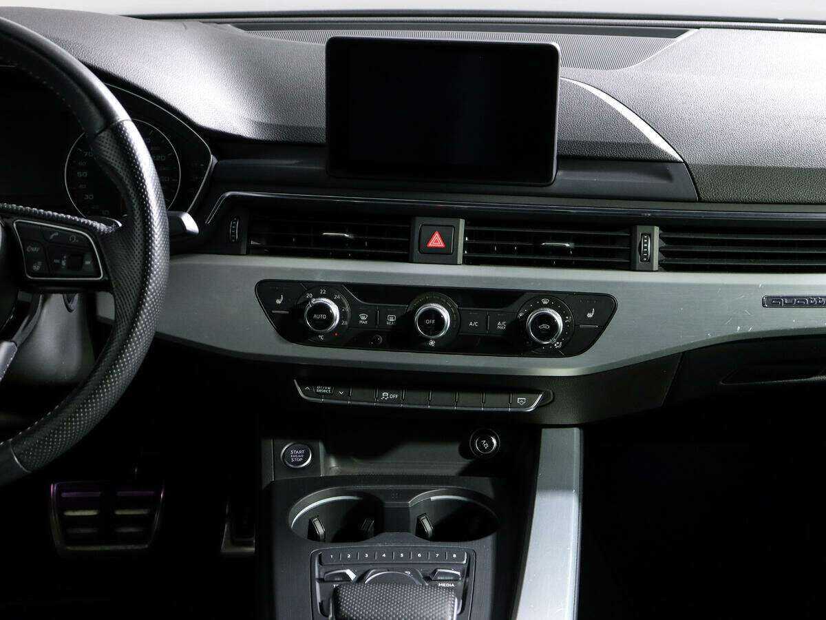 Audi A4, 2017 Фото №11