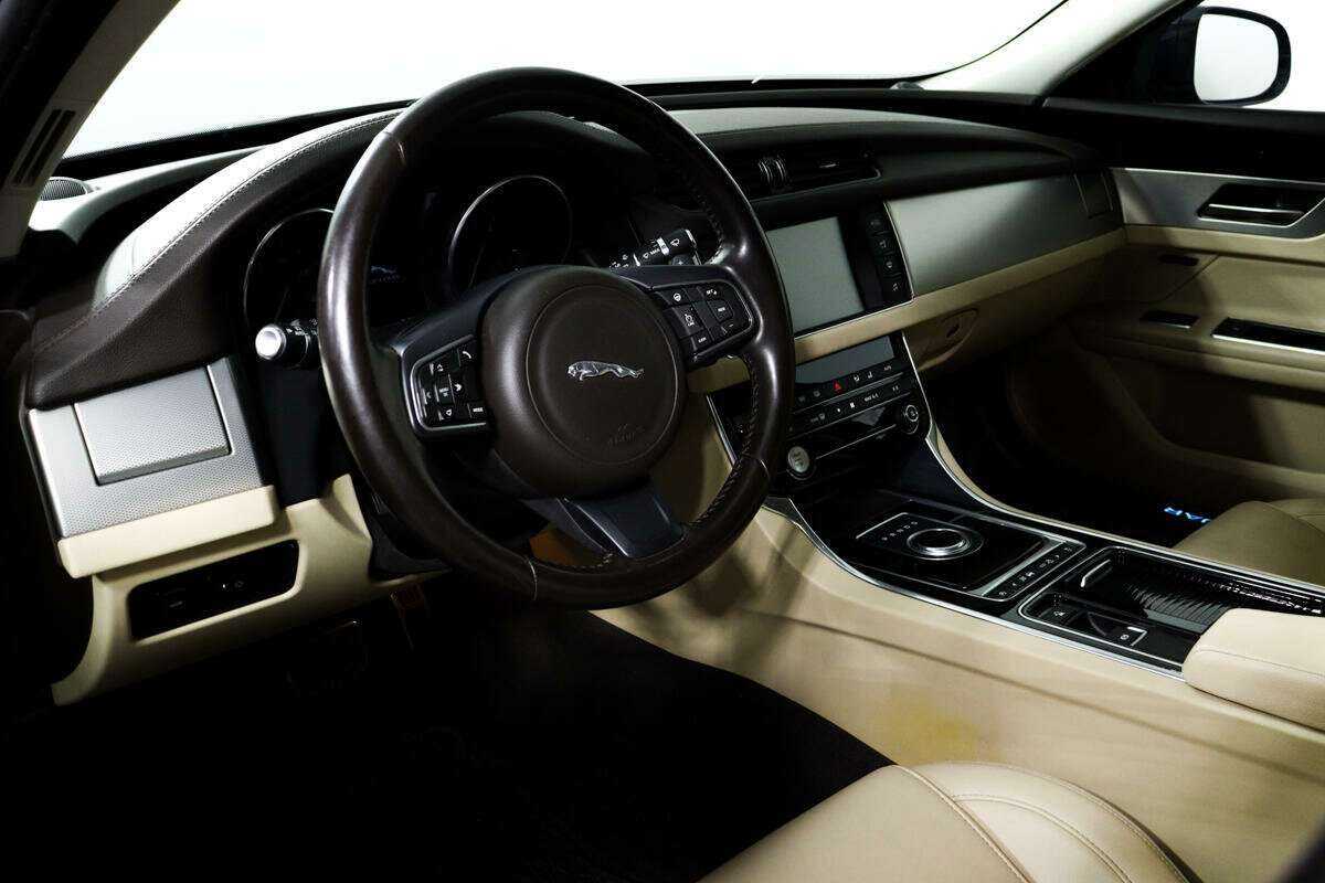 Jaguar XF, 2016 Фото №13