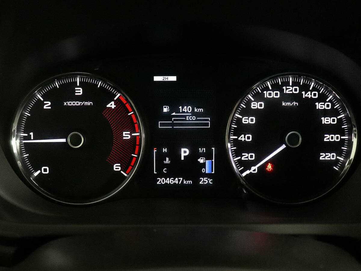 Mitsubishi Pajero Sport, 2018 Фото №10