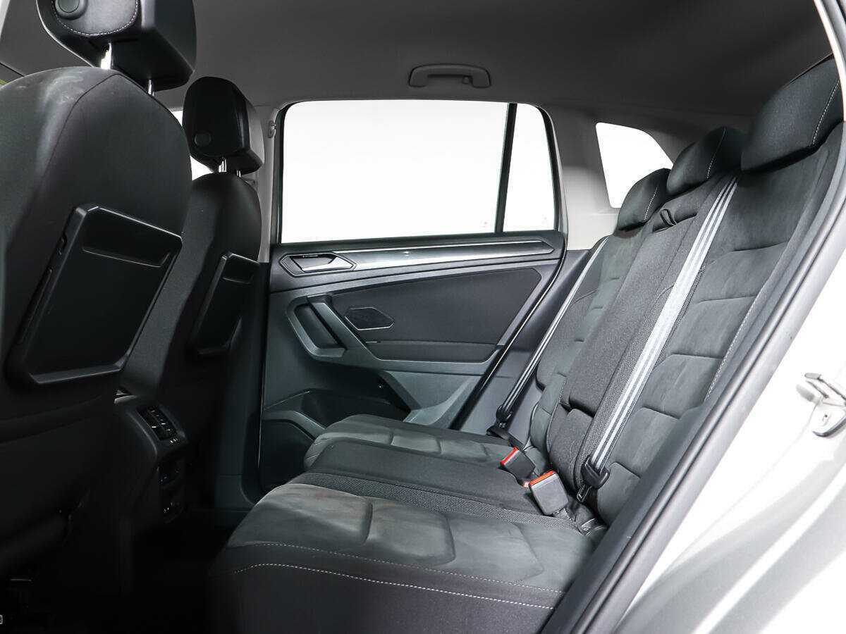 Volkswagen Tiguan, 2018 Фото №10