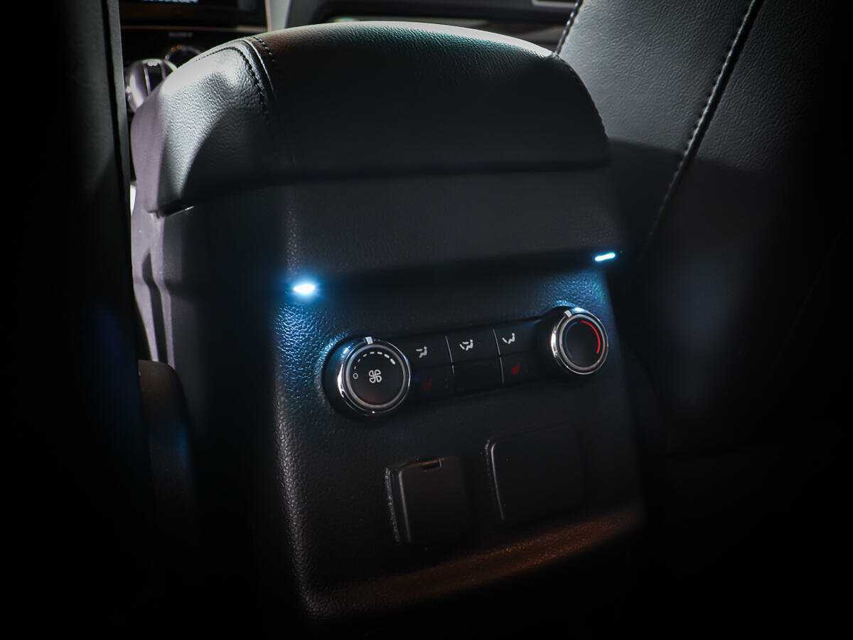 Ford Explorer, 2015 Фото №17