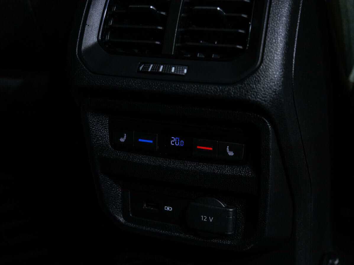 Volkswagen Tiguan L, 2018 Фото №16