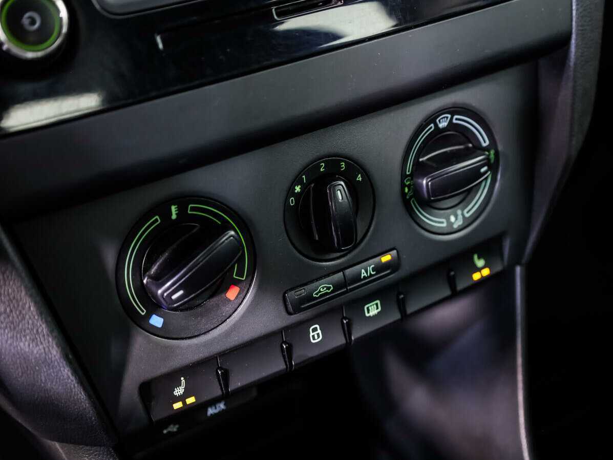 Skoda Rapid, 2016 Фото №13