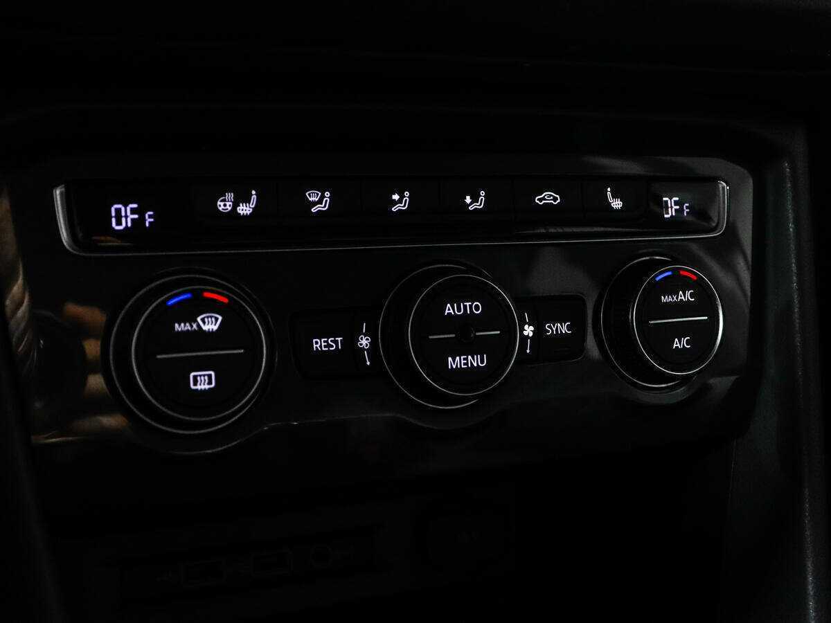 Volkswagen Tiguan L, 2019 Фото №16