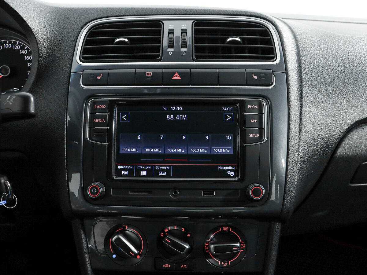 Volkswagen Polo, 2020 Фото №12