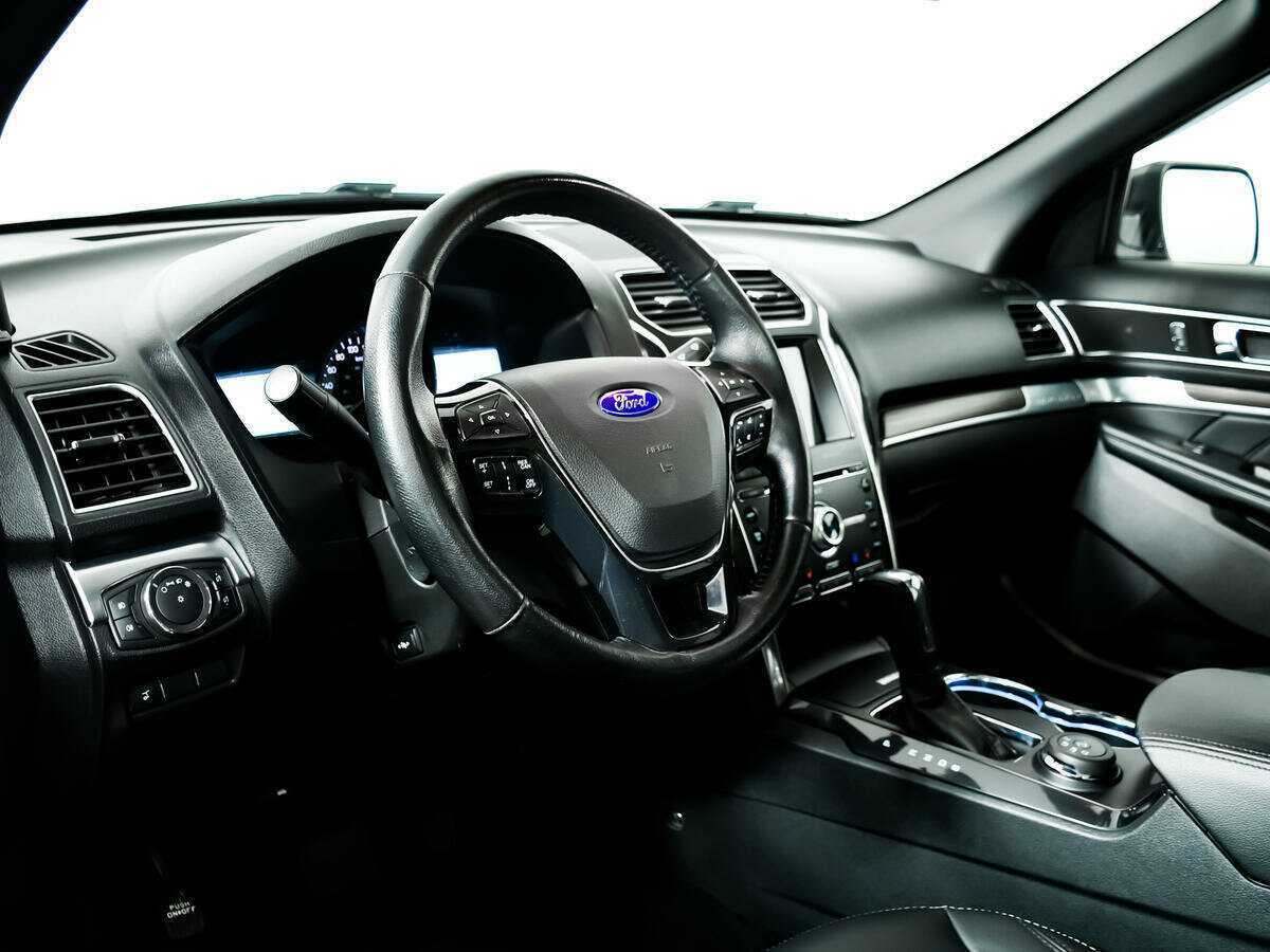 Ford Explorer, 2017 Фото №12