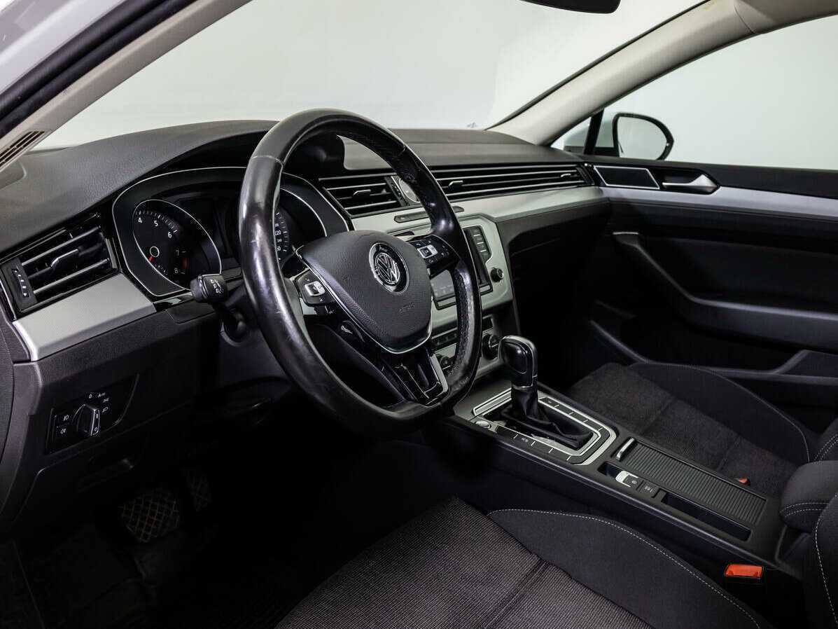 Volkswagen Passat, 2016 Фото №9