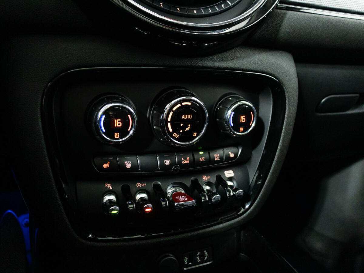 Mini Clubman Cooper, 2017 Фото №15