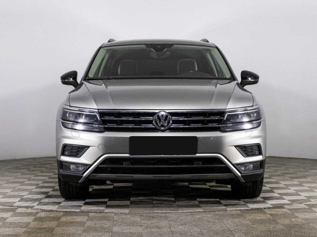 Volkswagen Tiguan, 2020 - 71 200 км. | Фото №2