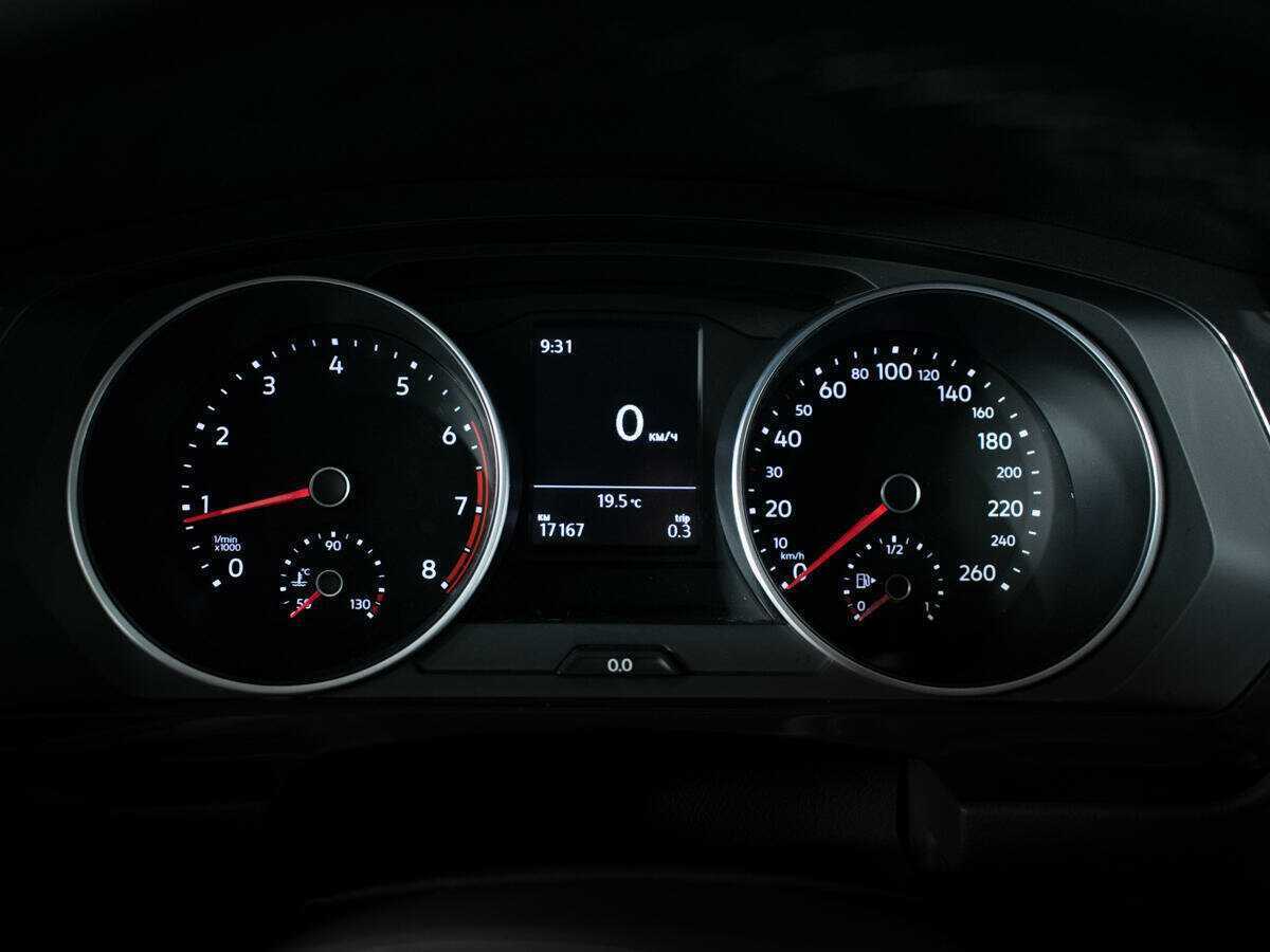 Volkswagen Tiguan, 2019 Фото №10