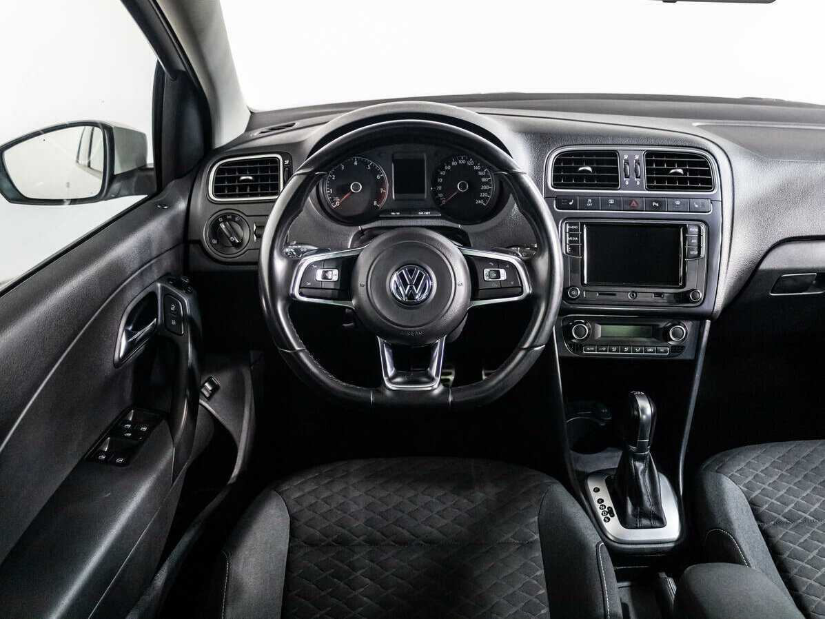 Volkswagen Polo, 2018 Фото №13