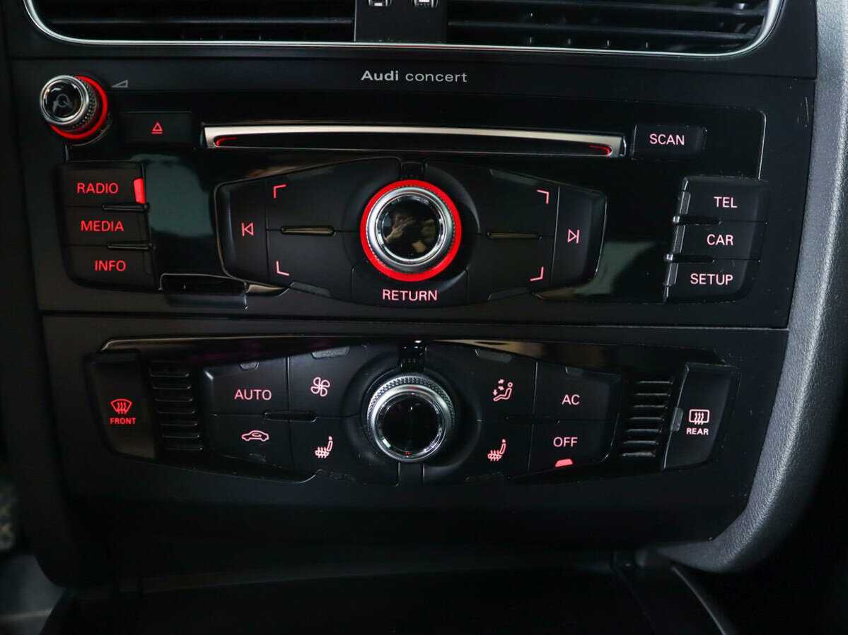 Audi A4, 2012 Фото №12