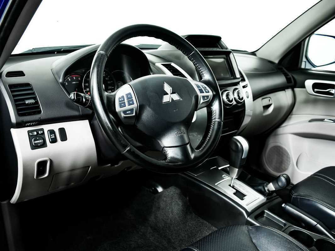 Mitsubishi Pajero Sport, 2014 Фото №13