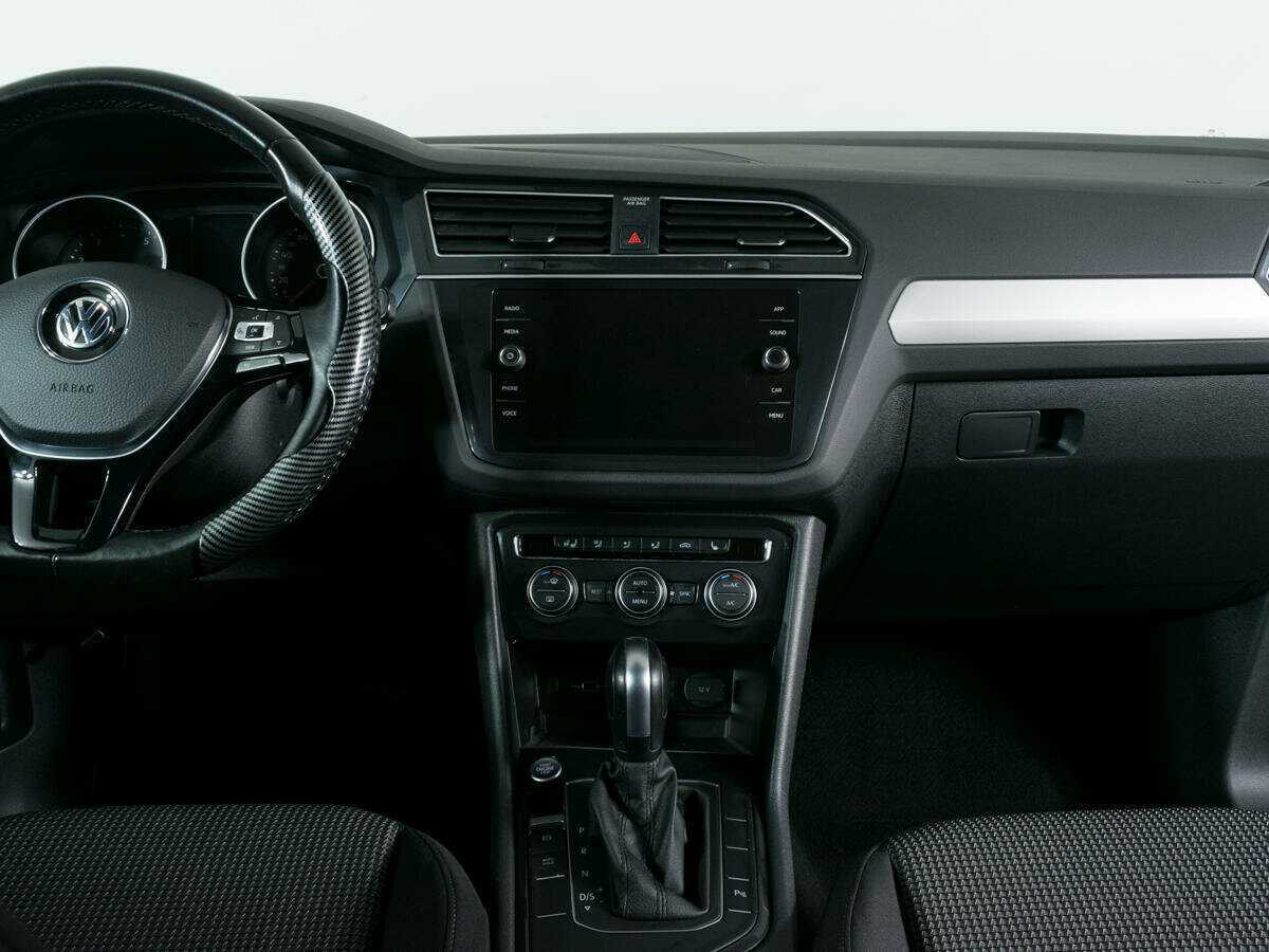 Volkswagen Tiguan, 2020 Фото №10