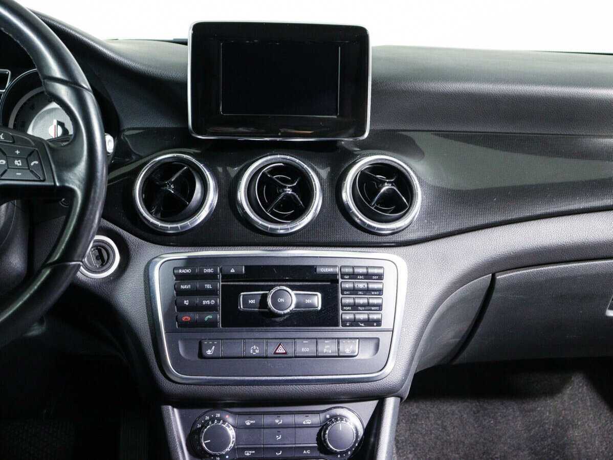 Mercedes-Benz CLA 200, 2013 Фото №13
