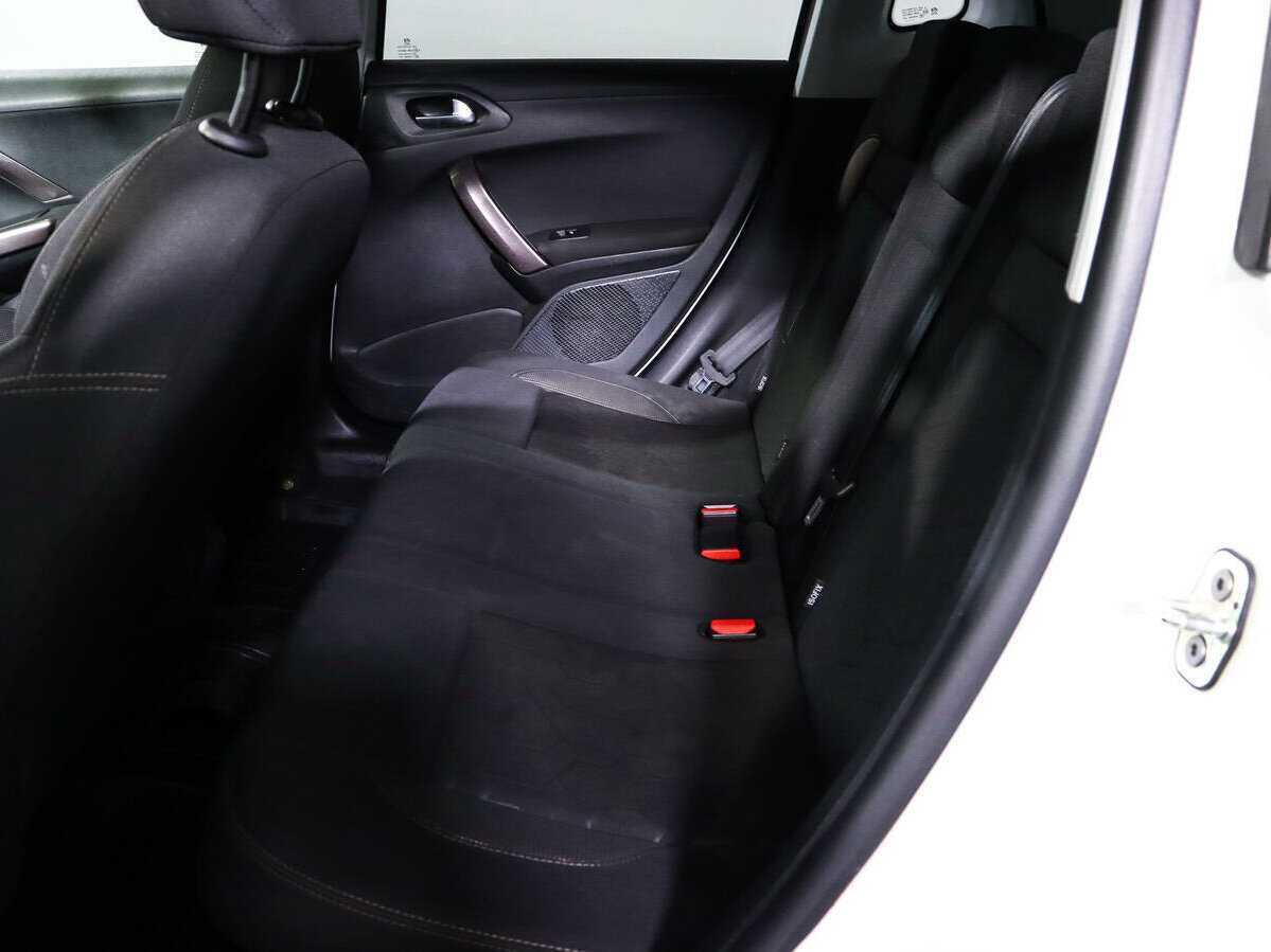 Peugeot 2008, 2014 Фото №8