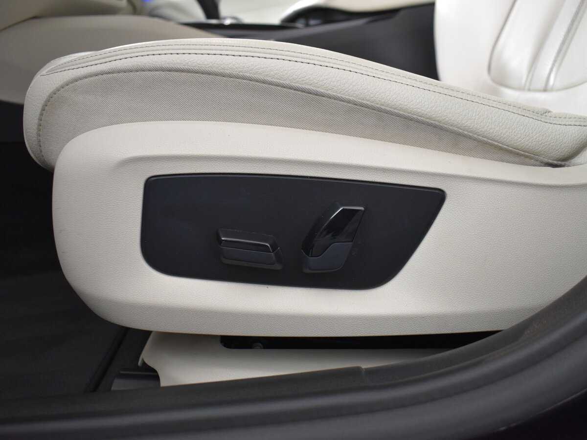 BMW 5 серии 520d xDrive, 2019 Фото №12