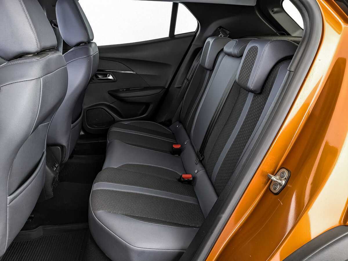 Peugeot 2008 6AT, 2020 Фото №14